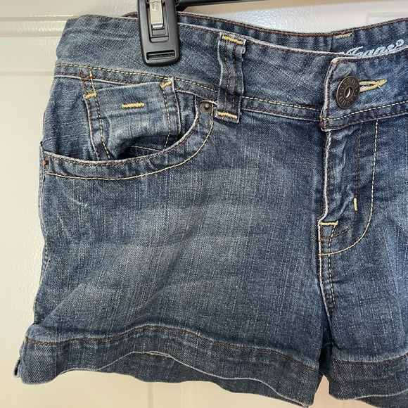 Guess Jeans denim shorts - Picture 2 of 5